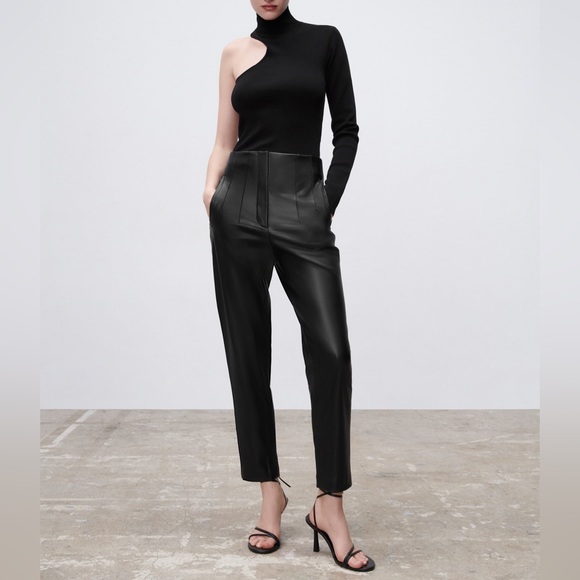 ZARA BLACK HIGH-RISE FAUX LEATHER ANKLE TROUSERS - Picture 3 of 16